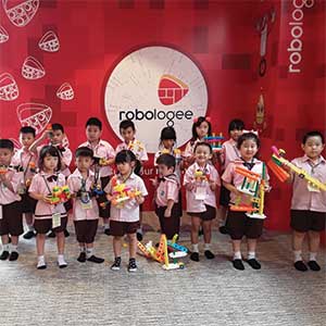 RoboSchool_ Leader Int'l School